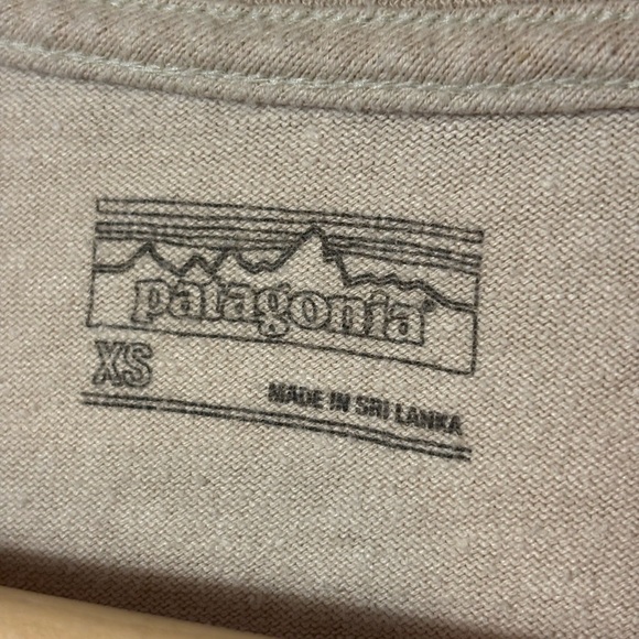 Patagonia Light Tan Men’s Work Pocket Tee Size XS | gorpcore | hemp blend - Picture 2 of 4